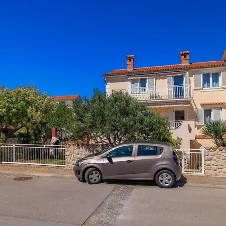 Διαμέρισμα Mala *