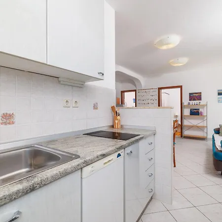 Apartament Mala Povile