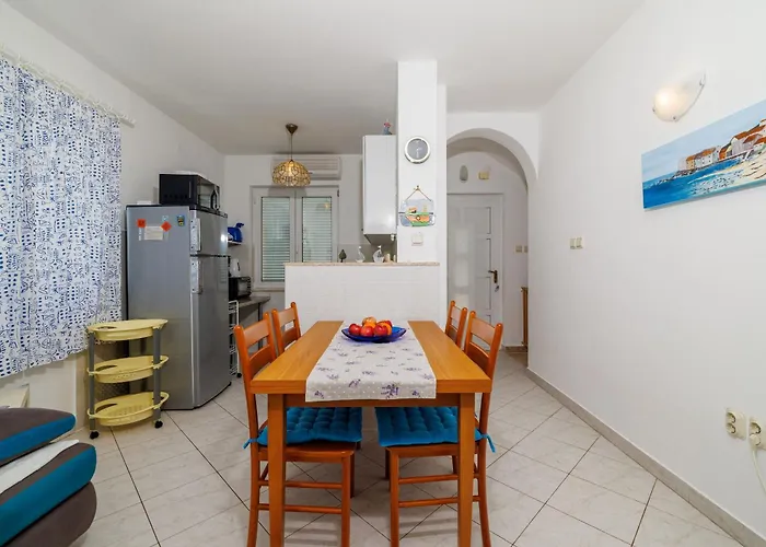 Mala Apartman Povile